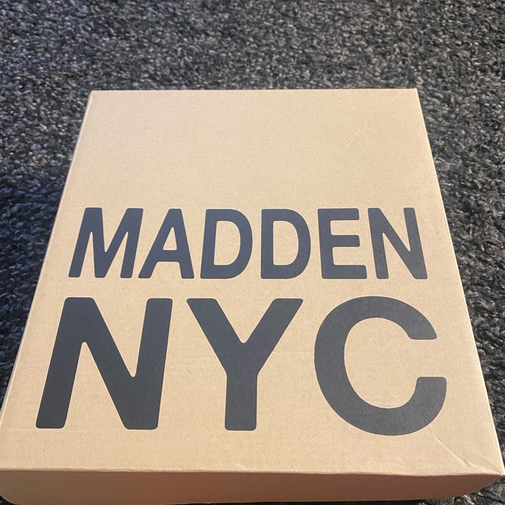 Madden NYC Women's Black Platform Sandals Size 7 - Picture 6 of 6